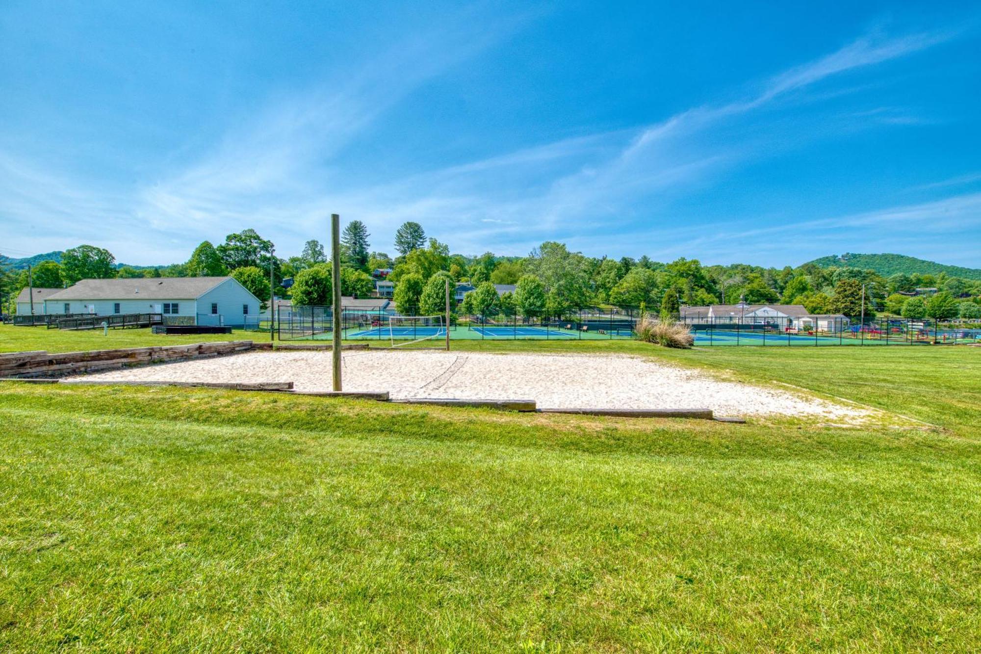 Campground Cabin Lake Junaluska Esterno foto